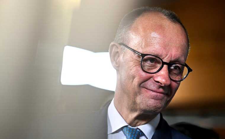 Канцлер Германии Мерц опроверг обсуждение отправки войск в Украину