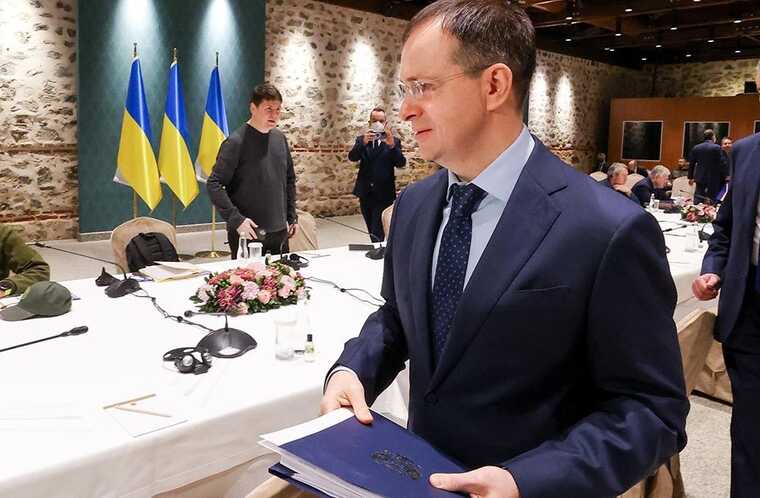 Россия в 2022 году предлагала Украине менее жёсткие условия