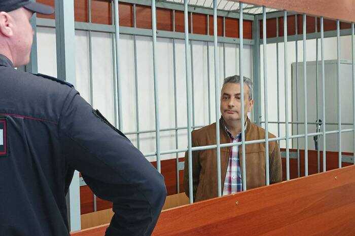 Зампред «Яблока» Лев Шлосберг задержан и отправлен под домашний арест